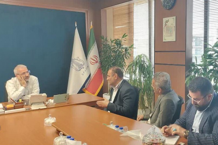نشست سرپرست مجتمع تحقیقاتی شهدای جهاددانشگاهی با شهردار کلان‌شهر کرج