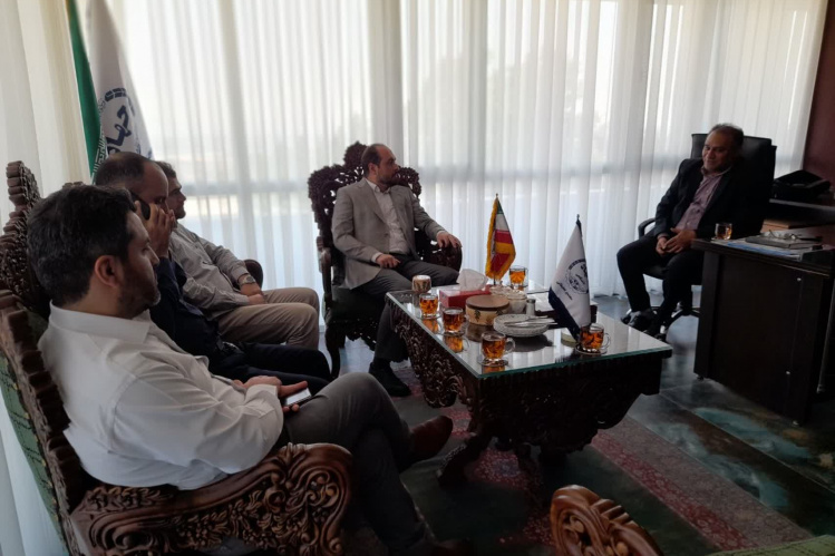 نشست صمیمی شهردار منطقه ۶ کرج با سرپرست مجتمع تحقیقاتی شهدای جهاددانشگاهی